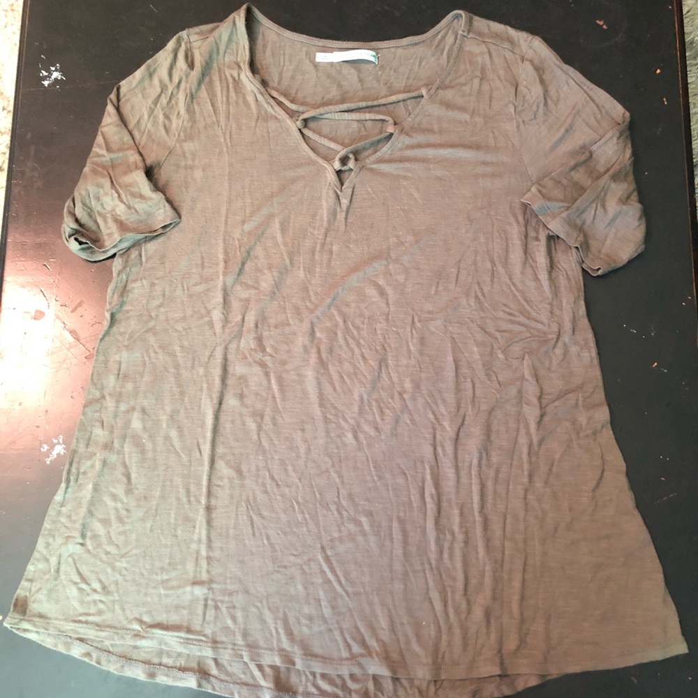 Olive green half sleeve criss cross blouse!